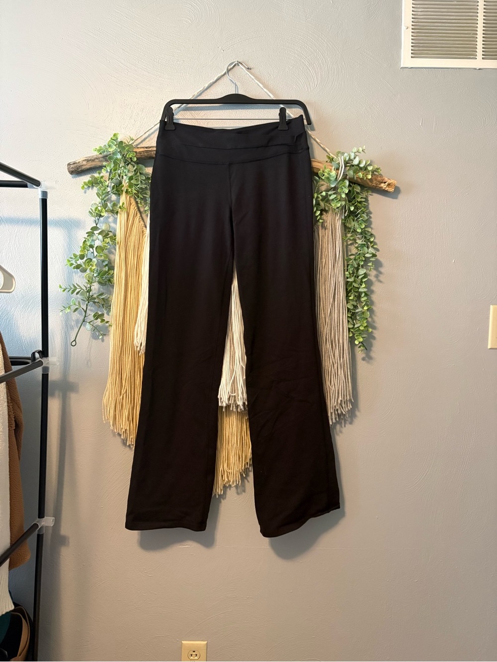 Lululemon Black Crossover waist Boot‑Cut Leggings